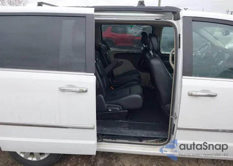 2016 Chrysler Town & Country Touring из США, поврежденный, VIN 2C4RC1BGXGR174298